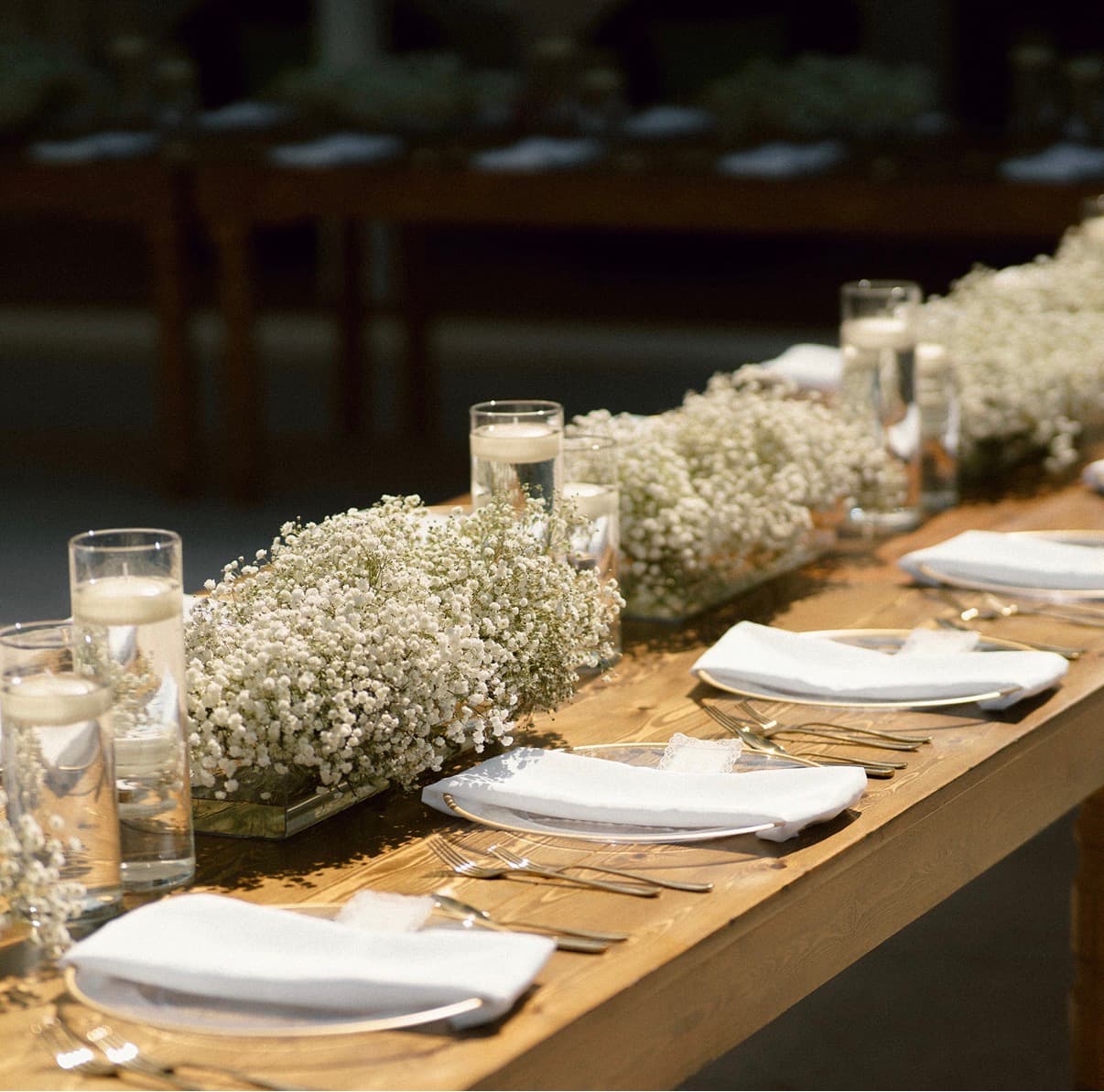 Elegant wedding sweetheart table